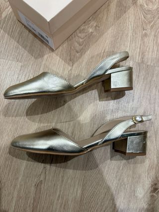 Tacón Bimani Julieta Talla 40 Dorado