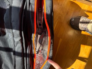 Paletero Bullpadel Pro Series Negro y Naranja