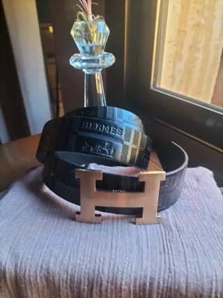 Cinturón Hermes Vintage Hebilla H Dorada Negro