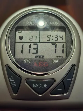 Medidor Tensão Arterial de pulso AEG IG 4906