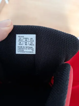 Zapatos Asics Rojos de wrestling o sambo