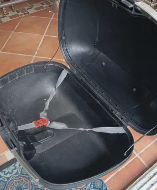 Baúl SHAD Suzuki 600 GSX Negro