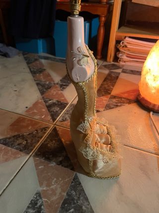 Joyero figura mujer dorado y beige