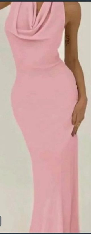 Vestido elegante rosa para graduación o eventos