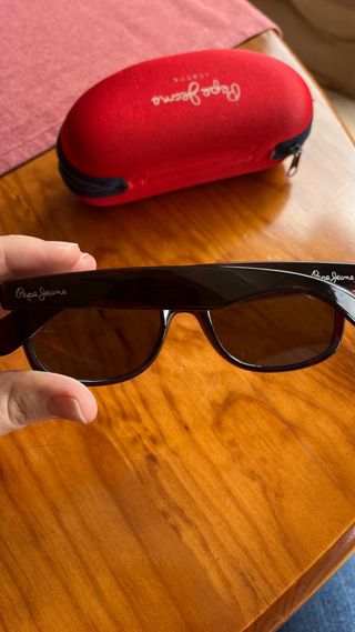 Gafas de sol Pepe Jeans marrones oscuro