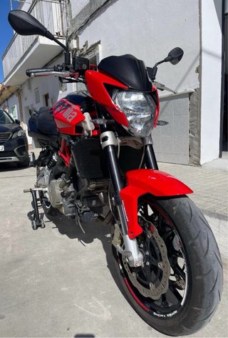 Aprilia Shiver 750 Negra/Roja
