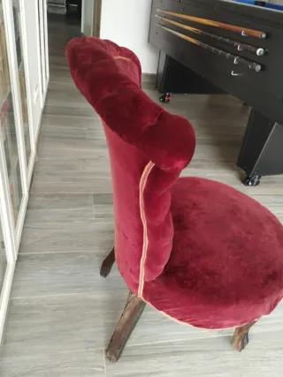 Silla Luis XV terciopelo rojo y oro