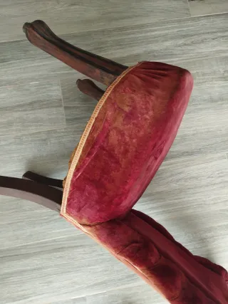 Silla Luis XV terciopelo rojo y oro