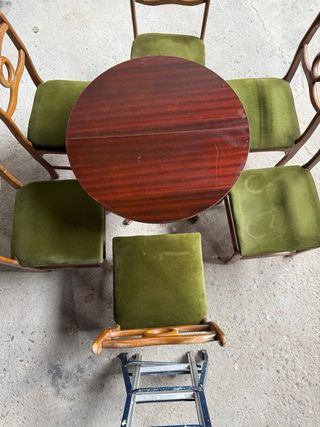 Mesa de comedor y 6 sillas