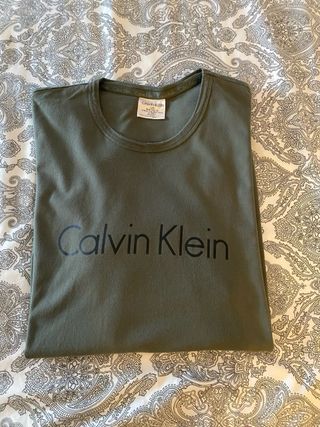 Camiseta Calvin Klein Verde Oliva