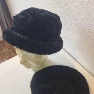 2 Cappelli di Lana Neri