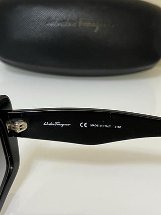 Occhiali da sole Salvatore Ferragamo neri