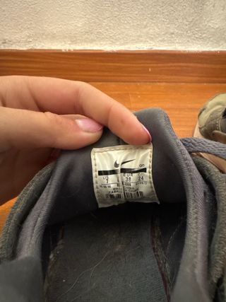 Zapatillas deportivas Nike y Puma