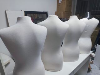 Maniquí medio cuerpo 72cm x 40cm