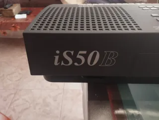 Teclado Korg IS50B