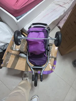 Carrito de muñecas morado