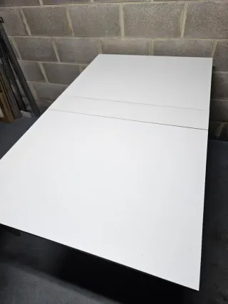 Mesa plegable blanca