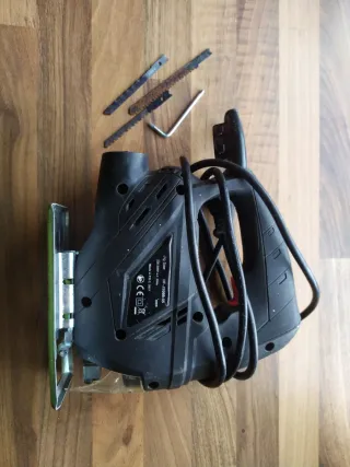 Caladora eléctrica con accesorios