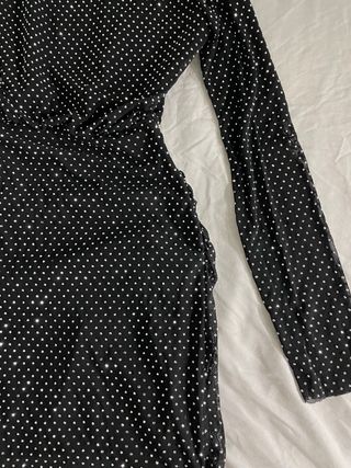 Vestido negro con brillos plateados