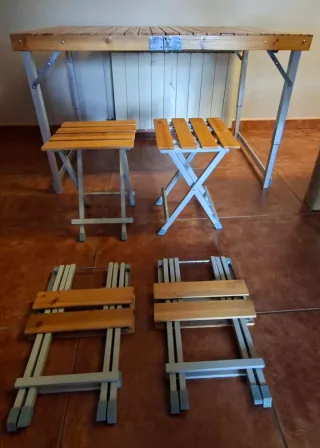 Mesa y 4 taburetes plegables madera para camping