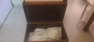 Baúl de madera con diseño