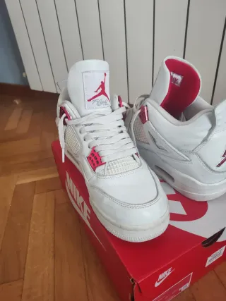 Jordan Retro 4 Red Metallic