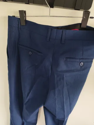 Traje de hombre azul