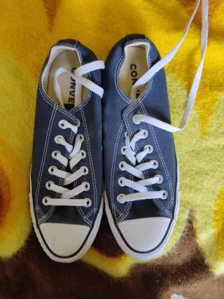 Converse Azul y Blanco Talla 39 a estrenar sin uso
