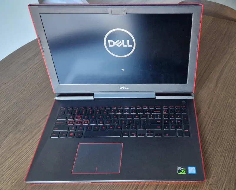 Dell G5 5587 8750H GTX1060Q Rojo
