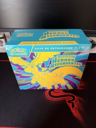ETB Pokémon Héroes Ascendentes Español Nueva