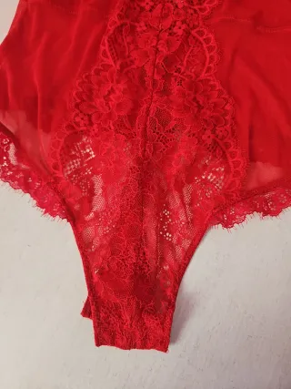 Body de encaje rojo Talla S