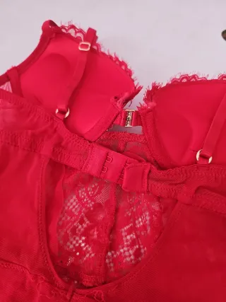 Body de encaje rojo Talla S