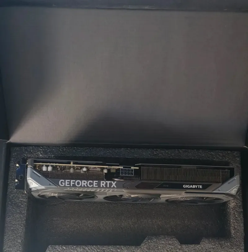 Tarjeta Gráfica Gigabyte RTX 5060 Ti Gaming OC 16G afbeelding 4