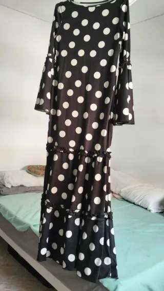 Vestido Flamenca Lunares Blanco y Negro Entero