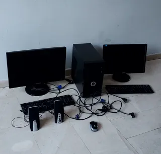 2 Schermi, Torre, Tastiere, Altoparlanti e Mouse