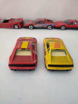 2 Ferraris 348