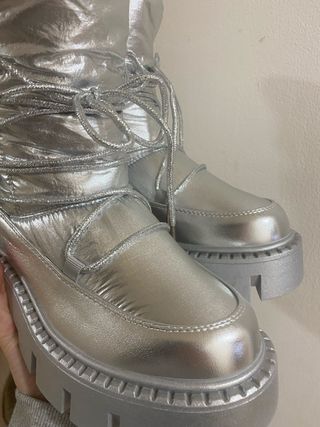 Botas de nieve plateadas con plataforma