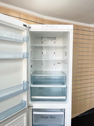 NEVERA HAIER 188CM NOFROST A+++. SEMINUEVO