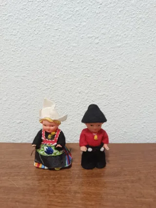 Figuras decorativas vestimenta tradicional