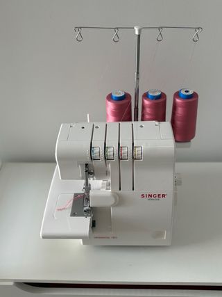 Remalladora Singer 14SH654