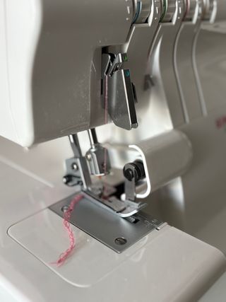 Remalladora Singer 14SH654