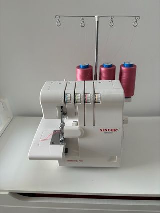 Remalladora Singer 14SH654