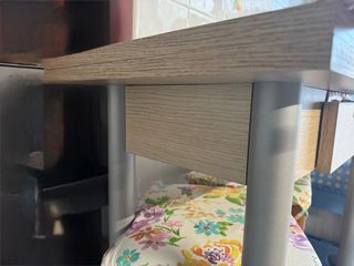 Mesa de cocina abatible terminación Roble claro.