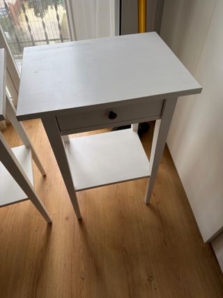 2 Mesitas de noche blanca de madera