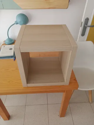 Estantería KALLAX efecto roble tinte blanco