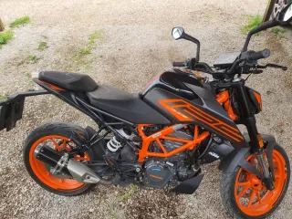 KTM Duke 125