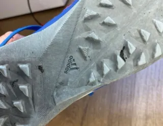 Botas de fútbol Adidas predator niño multitaco