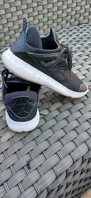 Zapatillas Jordan Negras Talla 38.5