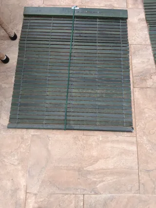 Persiana de bambú y madera