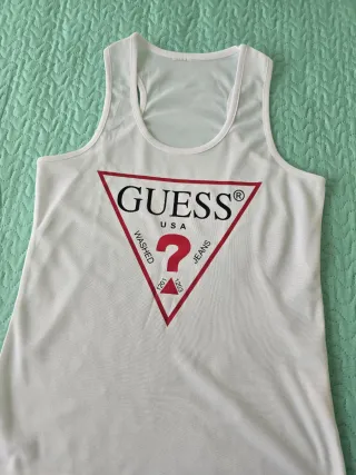 Camiseta Talla M SIN ESTRENAR. 4 EUROS